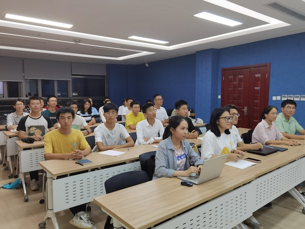 1632066823394626.jpg 图6.与会人员全体合影.jpg