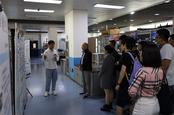 1684326487719960.jpg 图12+新能源汽车实验室参观2.jpg