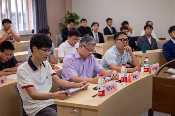 1695904515213224.jpg 图7 评委提问.jpg