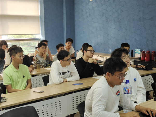 1698767117321534.jpg 图3 学生提问.jpg