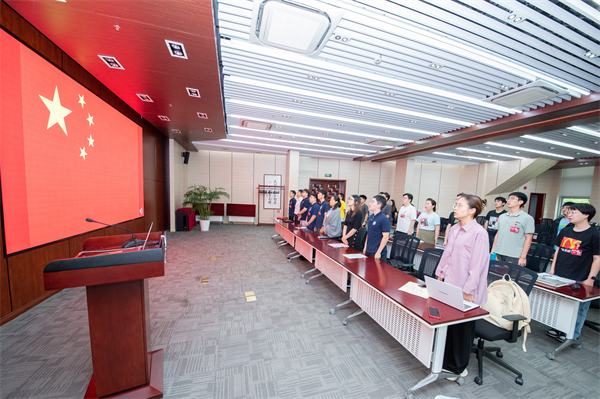 1720014620430833.jpg 图2-奏唱国歌.jpg