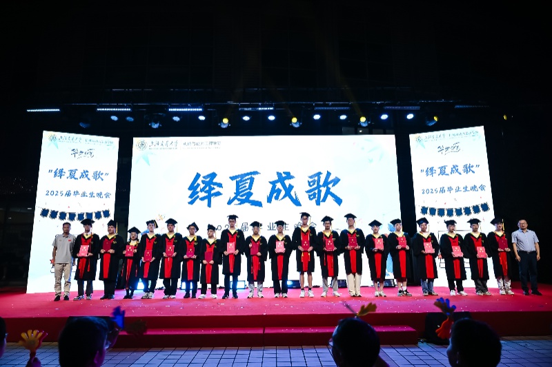 1751115676469410.jpg 图15+班级理事_resized.jpg