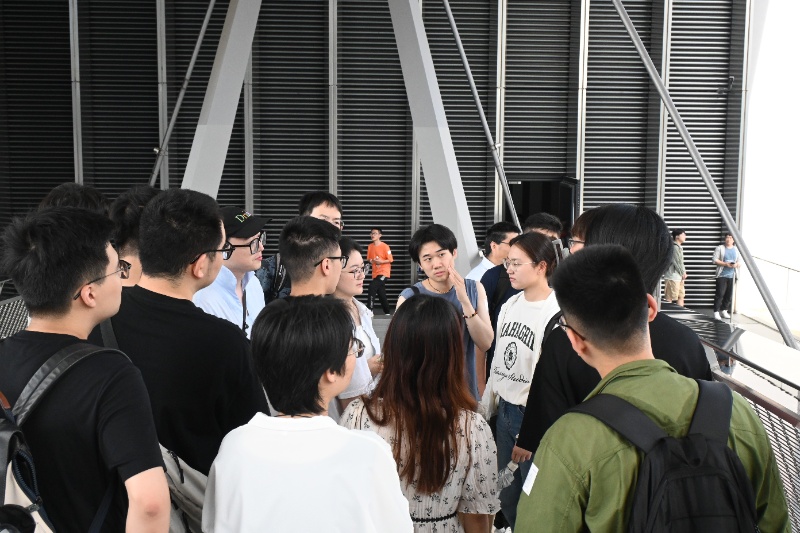 1751627789261925.jpg 实践团师生参观大疆天空之城_resized.jpg